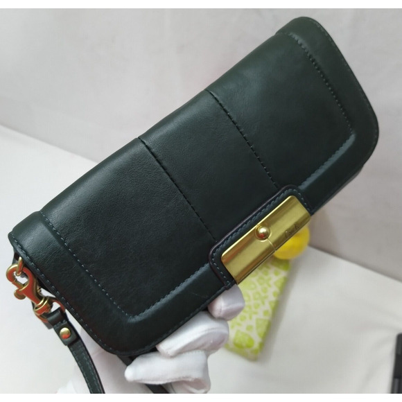Coach Kristin Olive Green Leather Buckle Flap Closure Clutch Wristlet - Wallet - Picture 3 of 13